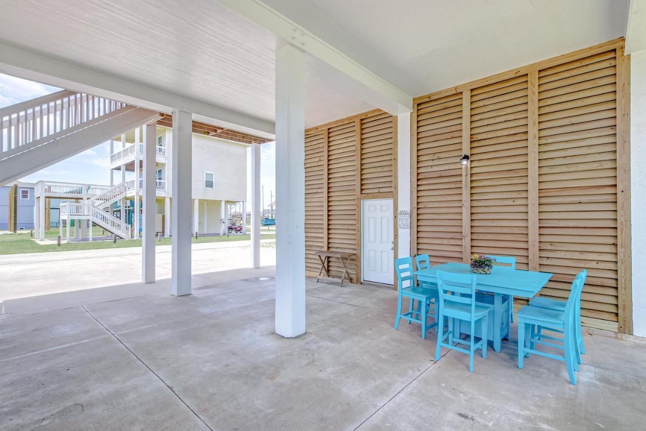 Spring Break Specials! Front Row Views - Tiki Bar - Playground Bolivar Peninsula Exterior foto